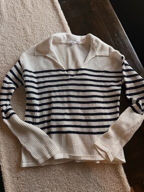 Gap knit sweater